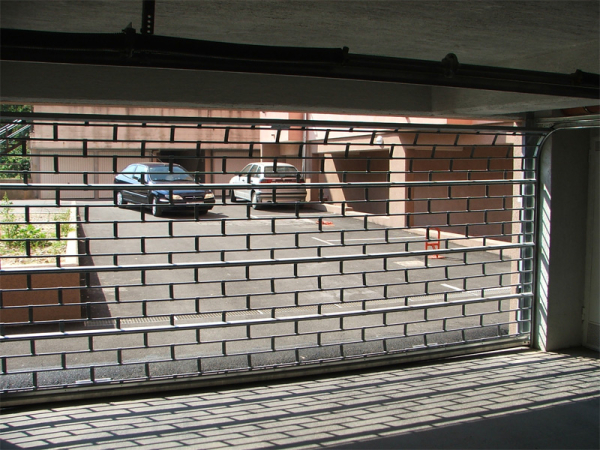 Mrežasta garažna rolo vrata