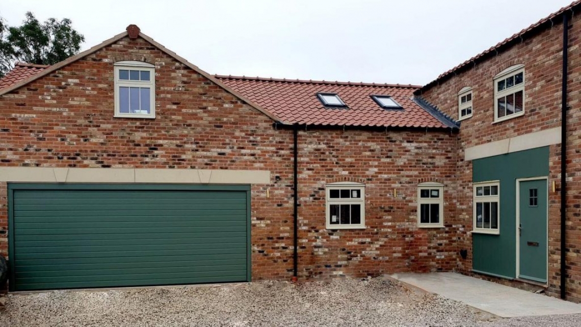 Naj bodo tudi garažna vrata v &raquo;trendu&laquo;?